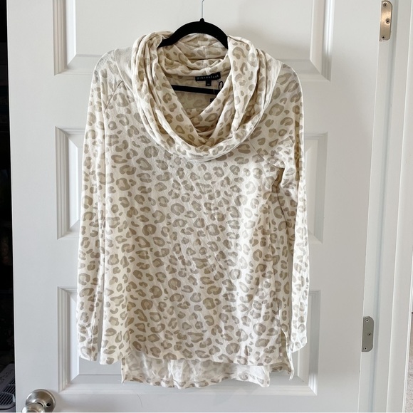 Gibsonlook Nordstrom Convertible Neck Top in Oatmeal Animal Leopard NWT - Picture 1 of 7